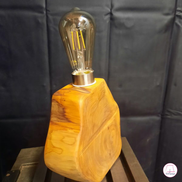 Luminaire en if fabriqué à la main Bague cache de l'ampoule en acier inoxydable Handcrafted Yew Lamp Bulb cover socket machined in stainless steel