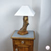 Lampe fabriquée en pommier avec abat-jour en coton. Handcrafted appletree lamp with a cotton lampshade