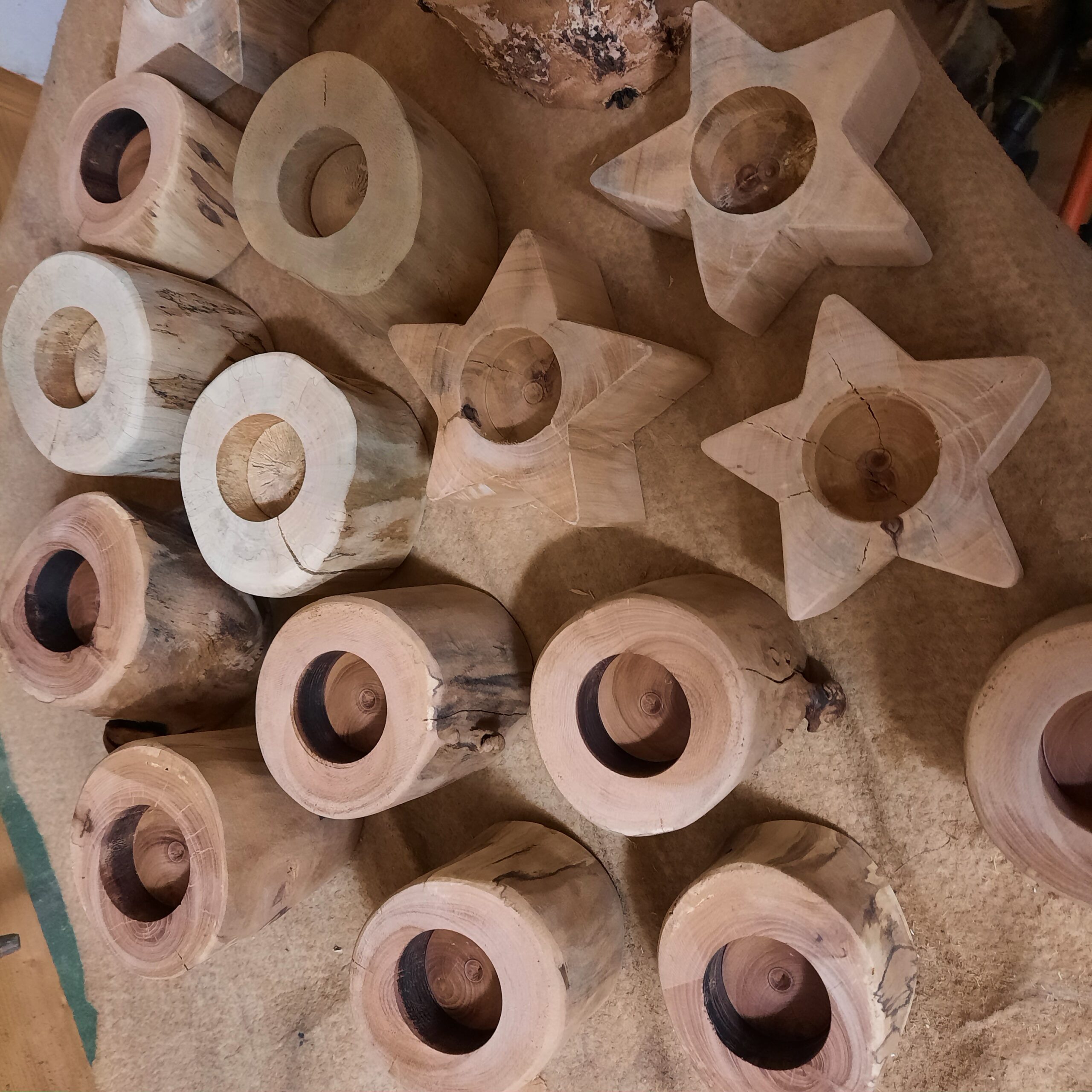 Fabrication des bougeoirs en bois