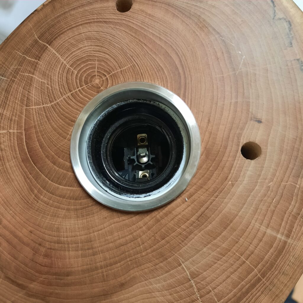 Usinage de la bague en aluminium pour le cache douille d'ampoule