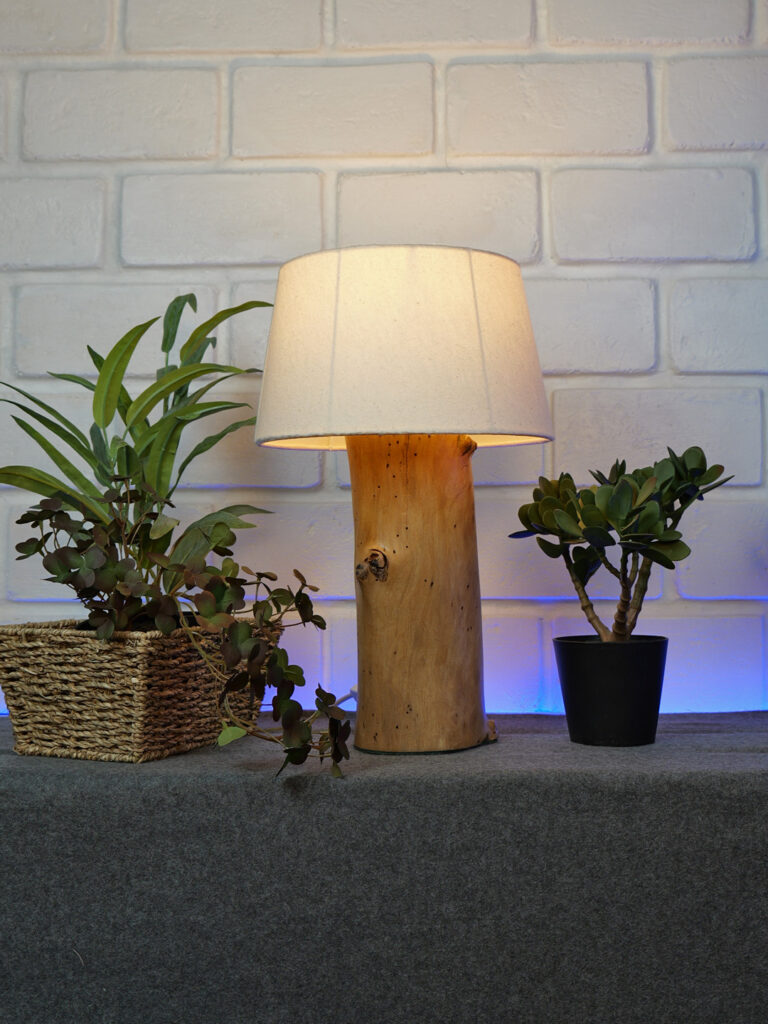 Lampe thuya claire abat jour forme tambour