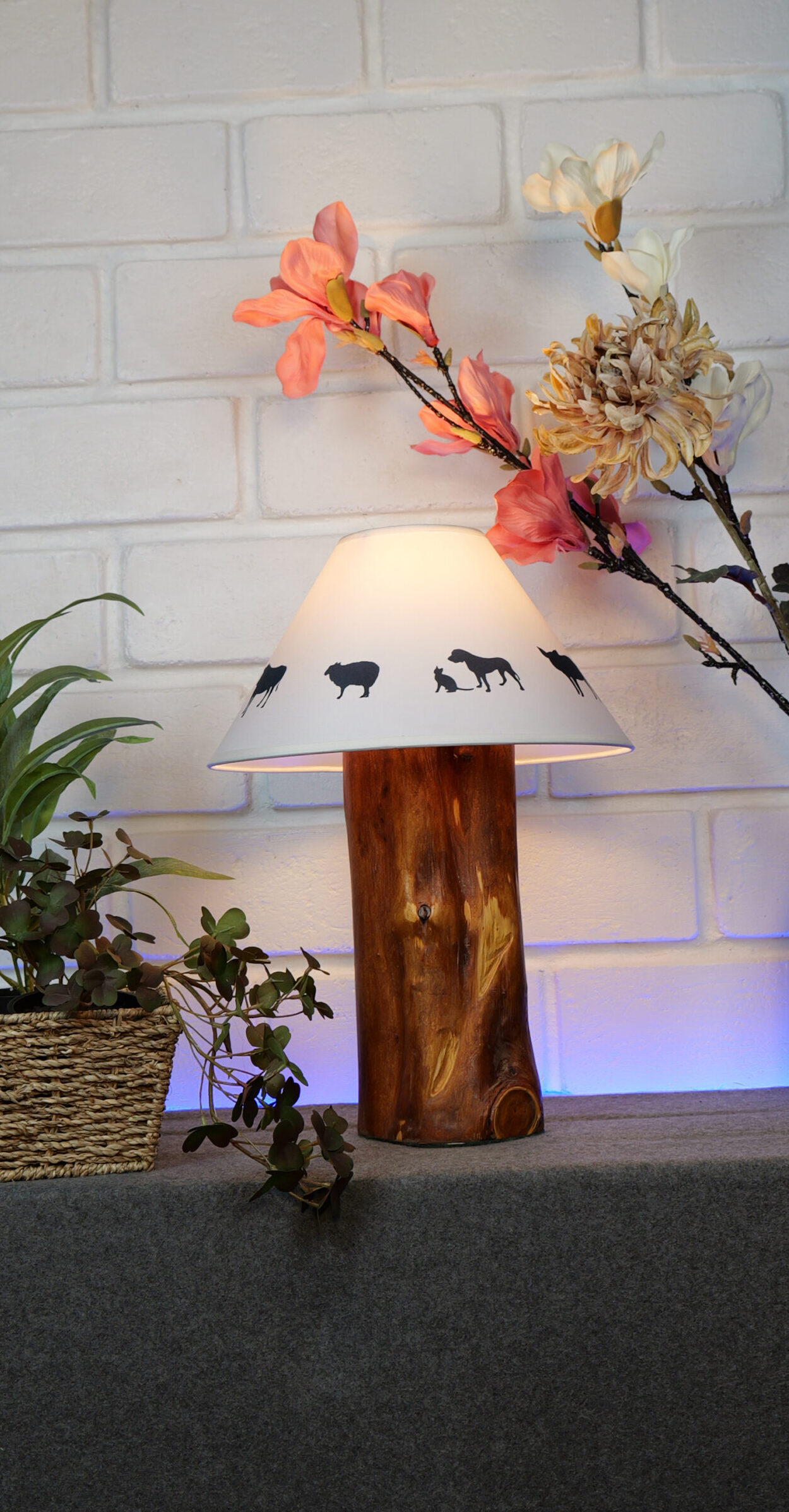 Lampe en thuya abat jour animaux ferme